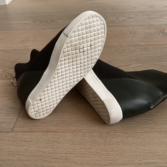 Steve Madden Lizzy Wedge Sneakers Olive Green 8 - Picture 8 of 10